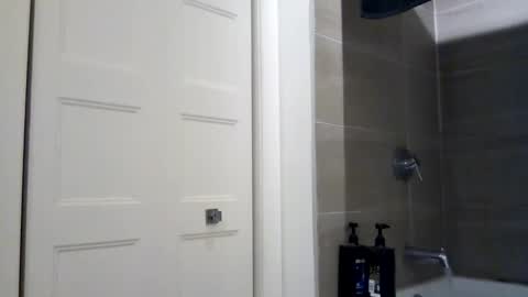 hdrsh08 online show from 28, 2, 2025