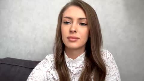 Snapshot of heart_petal chatting on 17, 10, 2025 Mona online show from 17, 10, 2025