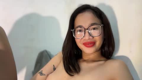 Snapshot of heather_creamycum24 chatting on 16, 10, 2025 imani rowe online show from 16, 10, 2025