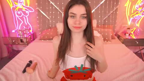 Snapshot of heavenelle chatting on 25, 5, 2026 heavenelle online show from 25, 5, 2026