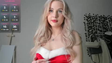 Snapshot of heavenlysky_ chatting on 23, 12, 2024 Akemi instinthemoodforlooove online show from 23, 12, 2024