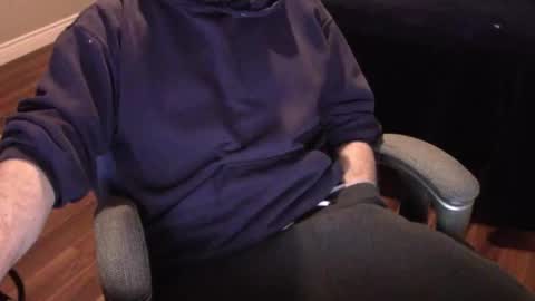 Snapshot of heavilyhung chatting on 7, 3, 2025 John online show from 7, 3, 2025