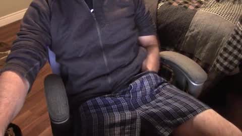 Snapshot of heavilyhung chatting on 31, 10, 2025 John online show from 31, 10, 2025