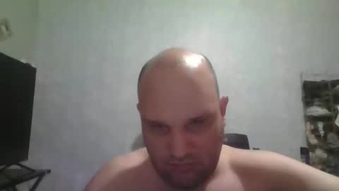 Snapshot of heavy_rebellxc chatting on 1, 1, 2025 Heavy Rebell online show from 1, 1, 2025