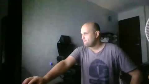 Snapshot of heavy_rebellxc chatting on 7, 1, 2025 Heavy Rebell online show from 7, 1, 2025