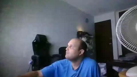 Snapshot of heavy_rebellxc chatting on 15, 2, 2025 Heavy Rebell online show from 15, 2, 2025