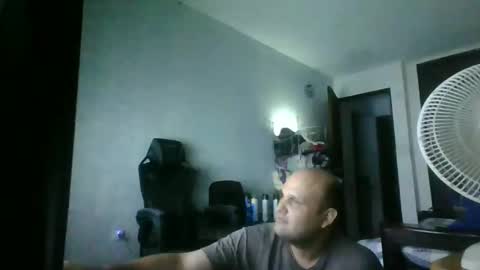 Snapshot of heavy_rebellxc chatting on 1, 10, 2025 Heavy Rebell online show from 1, 10, 2025