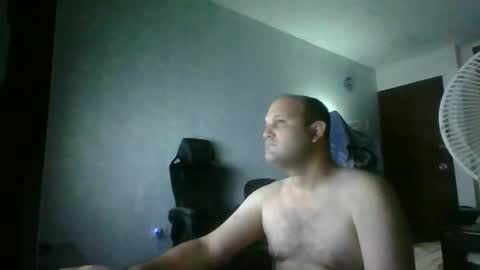 Snapshot of heavy_rebellxc chatting on 5, 10, 2025 Heavy Rebell online show from 5, 10, 2025