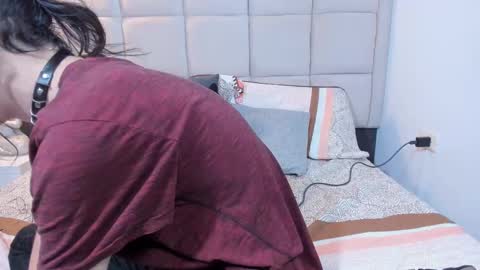 Keira Hecate online show from 10, 2, 2025