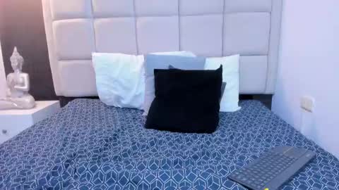 Keira Hecate online show from 24, 2, 2025