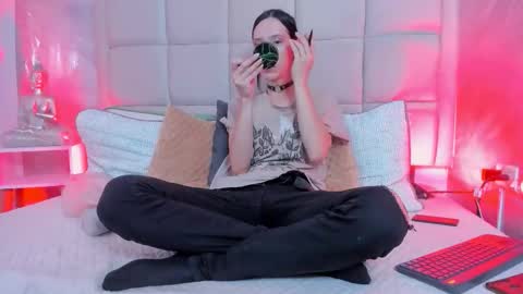 Keira Hecate online show from 25, 11, 2025