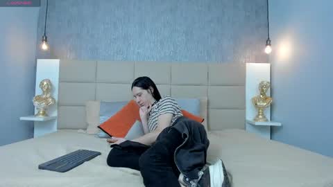 Keira Hecate online show from 20, 4, 2026