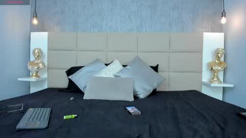 Keira Hecate online show from 24, 4, 2026