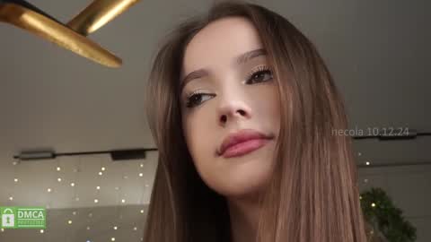 Snapshot of hecola chatting on 10, 12, 2024 Nika next stream 200pm GMT online show from 10, 12, 2024