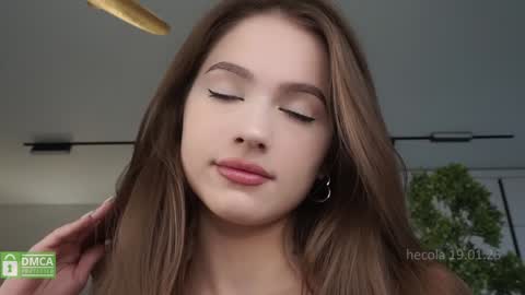 Snapshot of hecola chatting on 19, 1, 2025 Nika next stream 200pm GMT online show from 19, 1, 2025