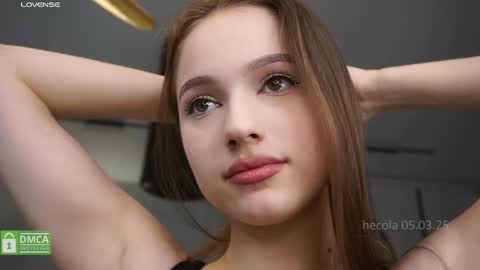 Snapshot of hecola chatting on 5, 3, 2025 Nika next stream 200pm GMT online show from 5, 3, 2025