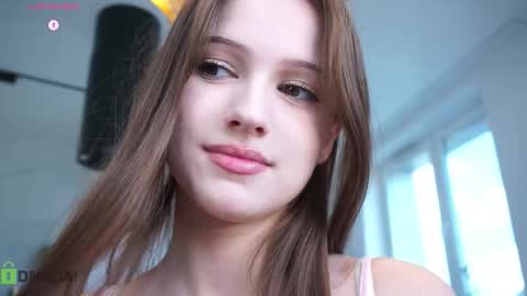 Snapshot of hecola chatting on 27, 9, 2025 Nika next stream 200pm GMT online show from 27, 9, 2025