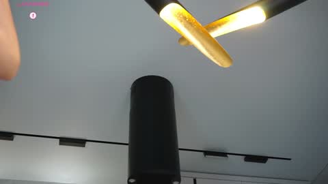 Snapshot of hecola chatting on 23, 10, 2025 Nika next stream 200pm GMT online show from 23, 10, 2025