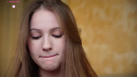 Snapshot of hecola chatting on 4, 12, 2025 Nika next stream 200pm GMT online show from 4, 12, 2025