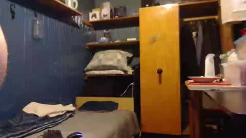 hedonista67 online show from 4, 2, 2025