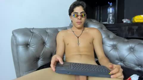 heellboy_ online show from 5, 11, 2025