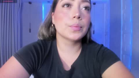 Snapshot of heidy_jhons chatting on 17, 10, 2025 Heidy online show from 17, 10, 2025