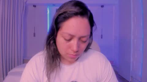 Snapshot of heidy_jhons chatting on 19, 10, 2025 Heidy online show from 19, 10, 2025