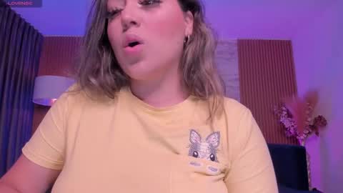 Snapshot of heidy_jhons chatting on 14, 11, 2025 Heidy online show from 14, 11, 2025