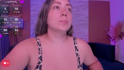 Snapshot of heidy_jhons chatting on 16, 11, 2025 Heidy online show from 16, 11, 2025