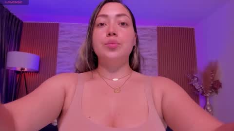 Snapshot of heidy_jhons chatting on 26, 11, 2025 Heidy online show from 26, 11, 2025