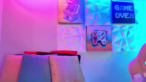   online show from 3, 3, 2025