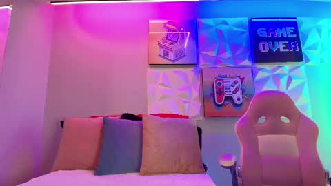   online show from 11, 3, 2025