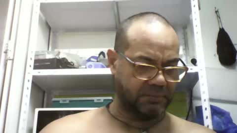 Snapshot of heistt chatting on 26, 10, 2025 Heist Stein online show from 26, 10, 2025