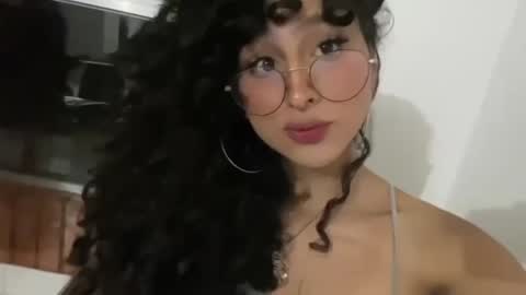 Heka Prudence online show from 22, 12, 2024