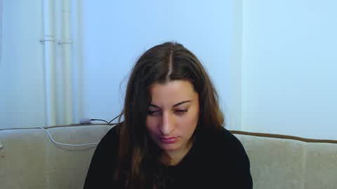 helen_adams_ online show from 10, 1, 2025