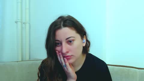 helen_adams_ online show from 23, 2, 2025