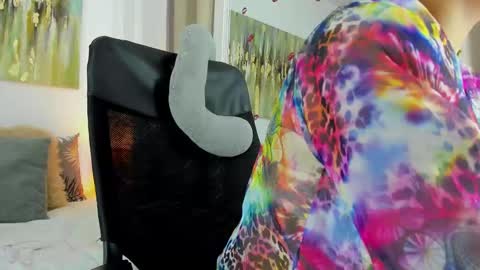 Helena Santos  online show from 26, 2, 2025