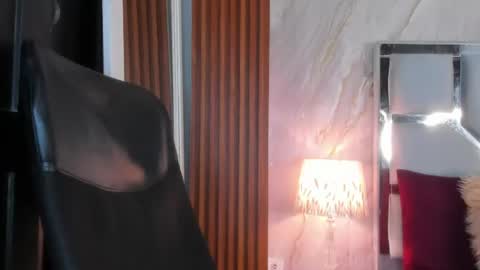 Helena Santos  online show from 13, 7, 2026