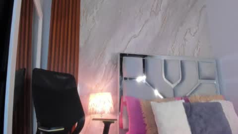 Helena Santos  online show from 24, 7, 2026