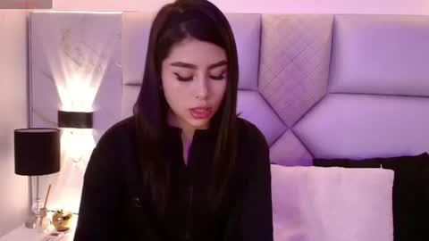 helena_whaite online show from 1, 7, 2026