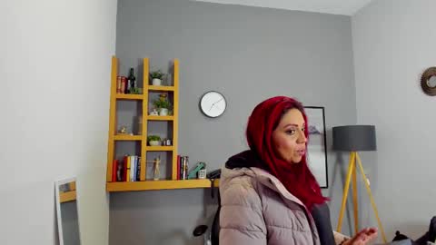 Helena online show from 15, 12, 2025