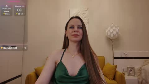 Snapshot of helenbenit chatting on 24, 5, 2026 Helen online show from 24, 5, 2026