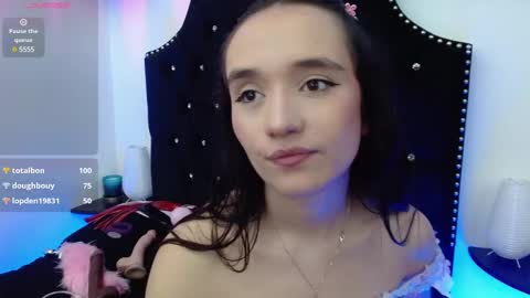 Helene online show from 25, 2, 2025