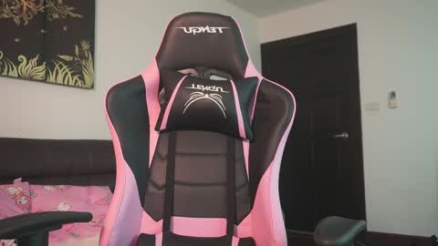 Helenn online show from 20, 4, 2026