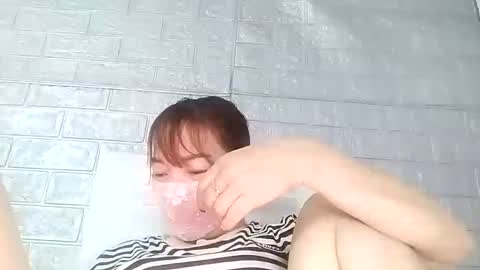 Snapshot of helenna_00 chatting on 3, 10, 2025 helenna_00 online show from 3, 10, 2025