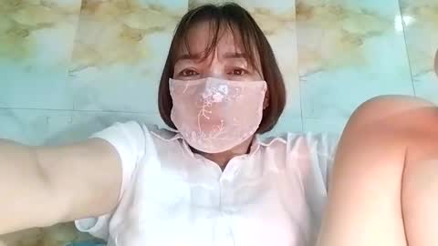 Snapshot of helenna_00 chatting on 14, 10, 2025 helenna_00 online show from 14, 10, 2025