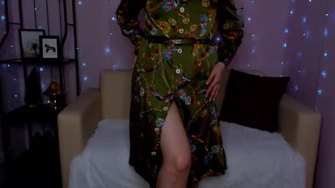 Snapshot of helens_lov chatting on 11, 1, 2025 Helen online show from 11, 1, 2025