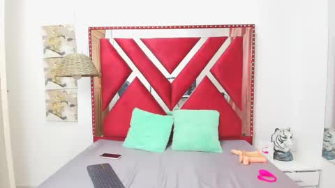 Helen Sommers online show from 6, 3, 2026