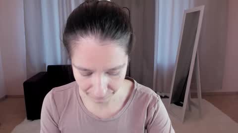 Helen online show from 26, 9, 2025