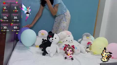 Helia Transfem and Amy online show from 19, 9, 2025